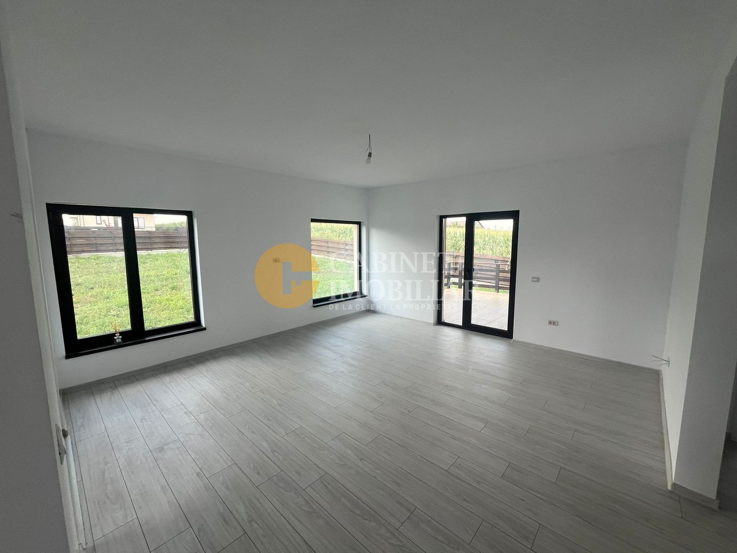 Casa 3 camere 500 Mp Teren Valea Lupuui - Poză 4