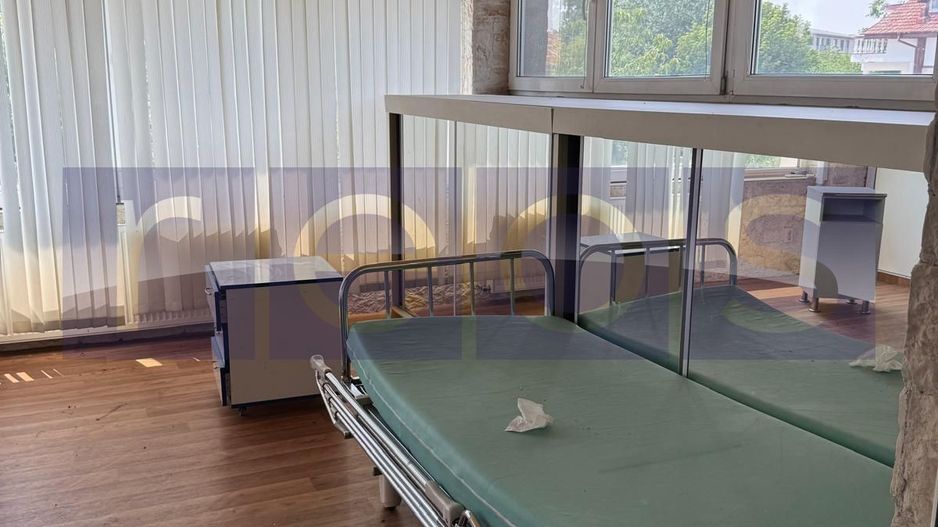 DE VÂNZARE VILĂ | OPORTUNITATE DE INVESTIȚIE | PRETABILĂ CENTRU BĂTRÂNI - Poză 19