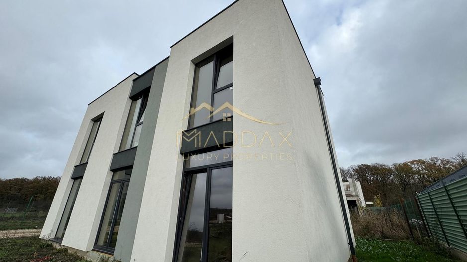 Vila balotesti - Poză 6