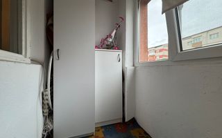 Apartament cu 3 camere decomandate, Cetate - etaj 1 - Poză 8