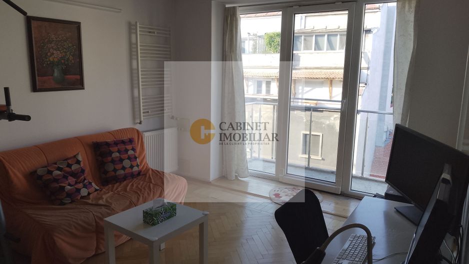 Piata Mihail Kogalniceanu |  2 camere |  Etaj 5/6 |  Balcon deschis - Poză 1