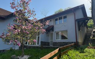 Vilă deosebită cu 6 camere în zona Şchei, Braşov - Poză 1