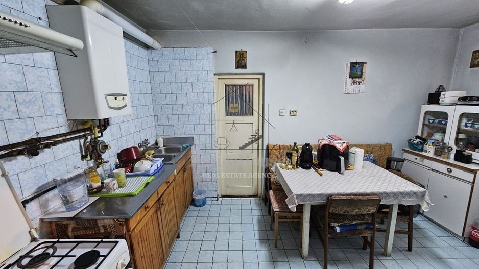 Casa individuala solida, 176 mp utili, 530 teren in cartierul Andrei Muresanu - Poză 12