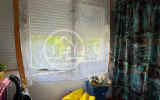 Apartament cu 3 camere de vanzare Str. Seleusului Zona Velenta,Oradea - Poză 11