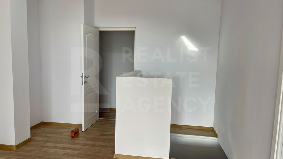 De vânzare – Clădire impresionantă, 11 camere, 9 dormitoare, Păcurari - Poză 25