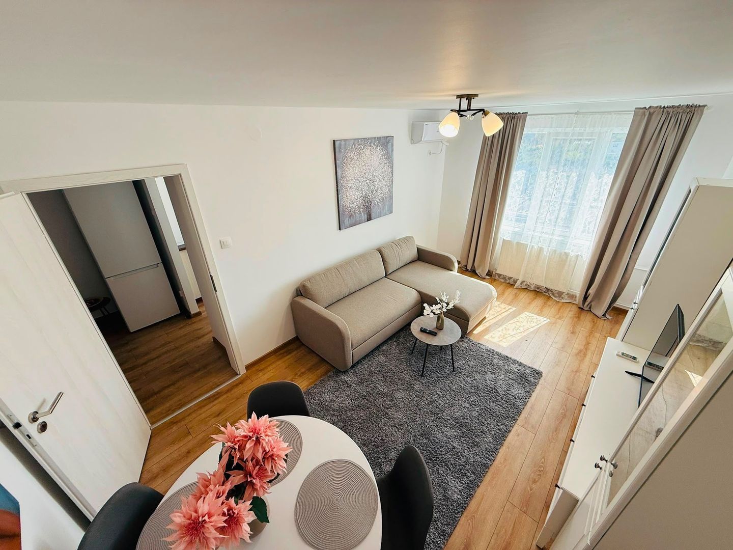 3 camere de inchiriat | modern mobiliat | Podul Grant -Giulesti - Poză 3