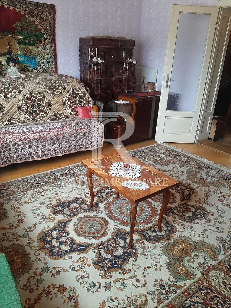 Casă cu etaj în Salonta | 996 mp | Grădină & livadă - Poză 8