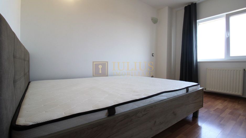 Aradului; decomandat, bucatarie inchisa. Parcare privata inclusa. - Poză 6