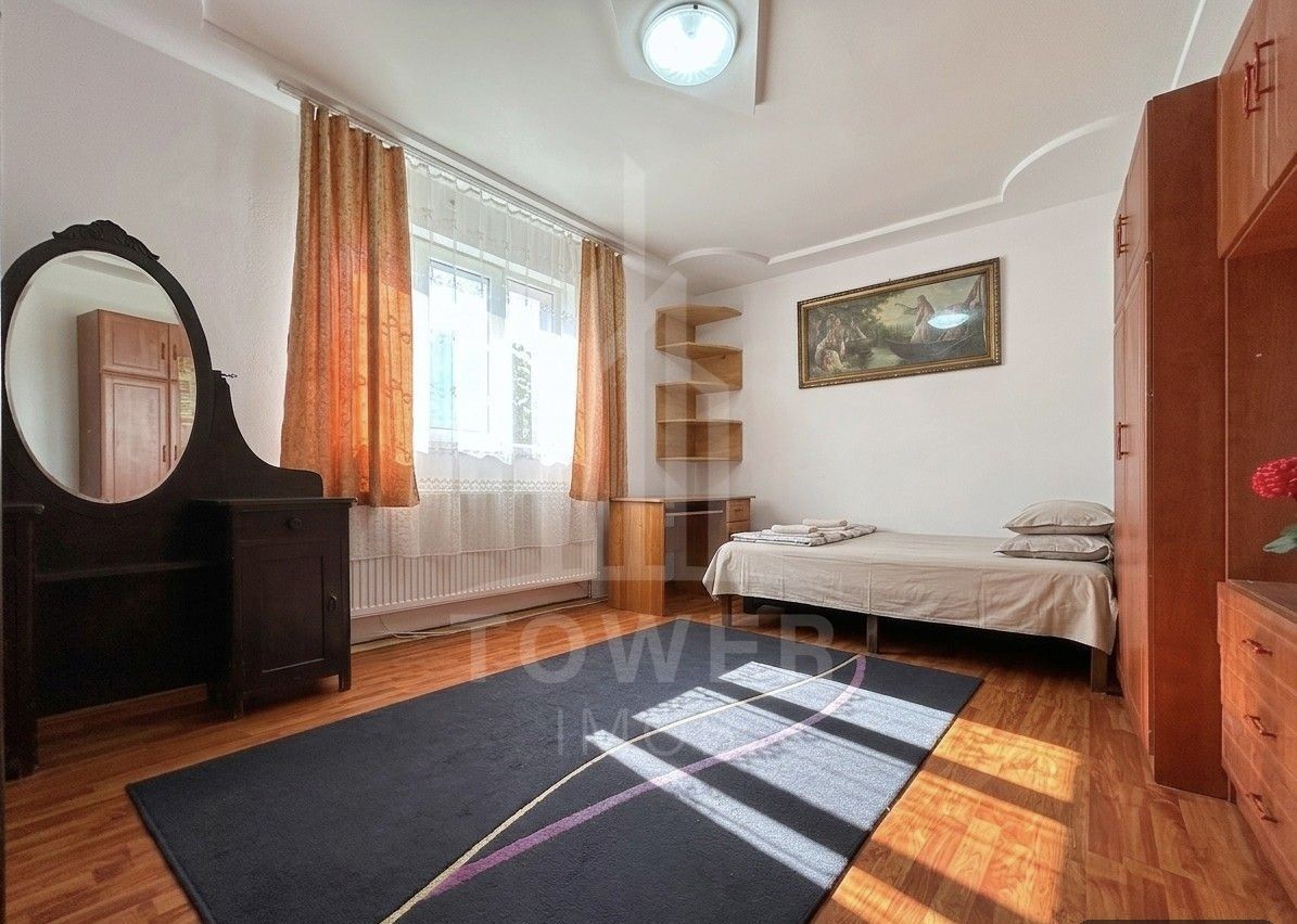 Casă de vânzare în Cisnădie – zonă centrală - Poză 4