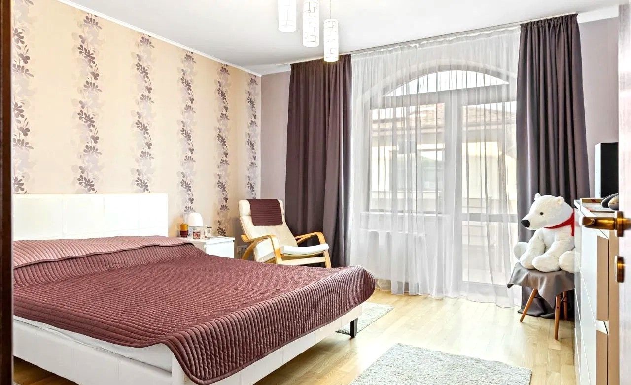 Vila cu 6 camere | Teren generos | Otopeni - Poză 8