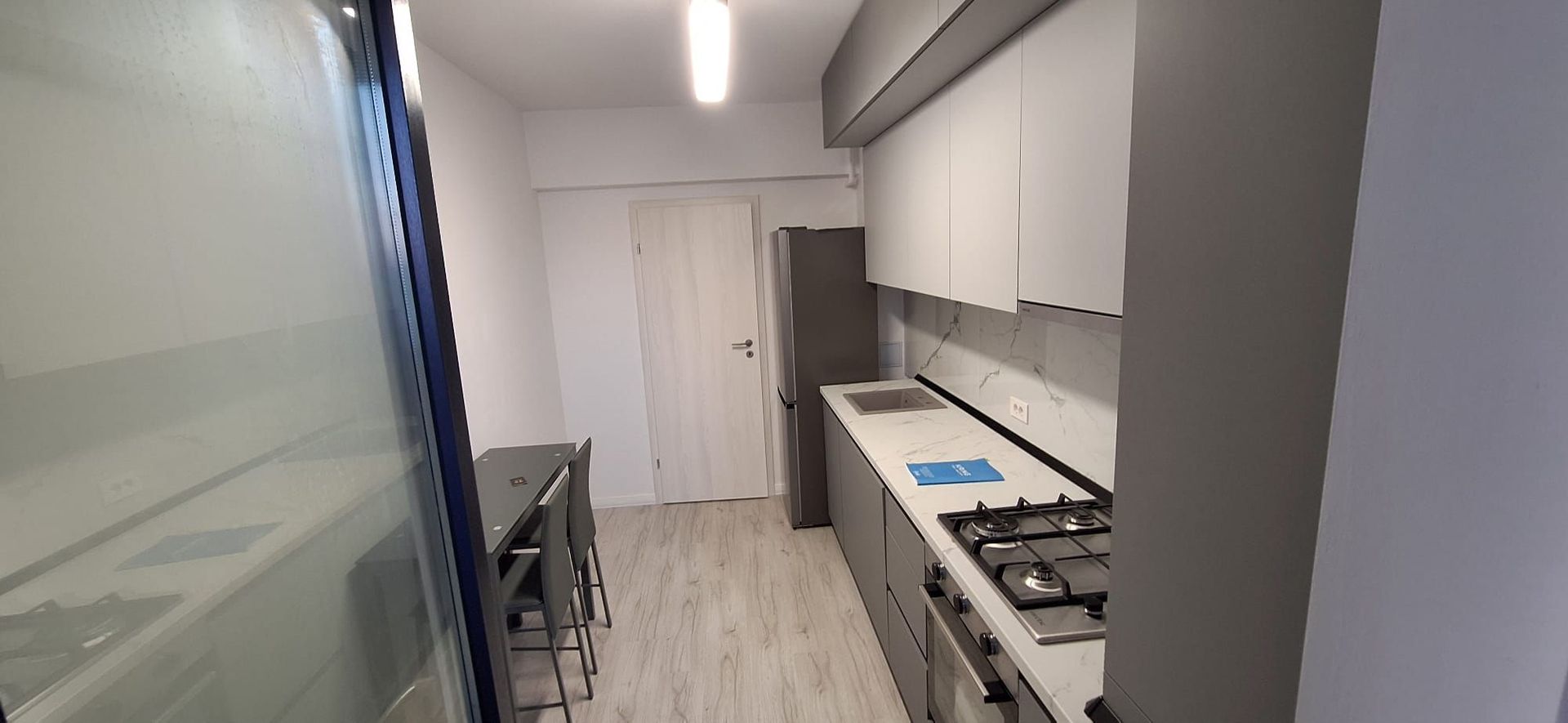Apartament 2 camere decomandat Metrou Aparatori - Drumul Binelui - Poză 3