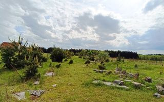 Teren in localitatea Reci,langa lacuri - Poză 10