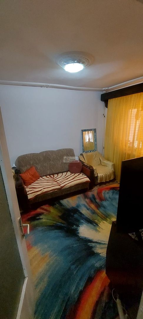 Vând apartament 3 camere-ETAJUL 1 - Poză 5