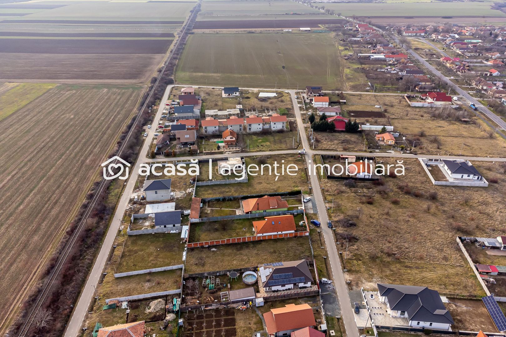 Teren generos, situat pe colt in cartierul nou din Calugareni - Poză 3