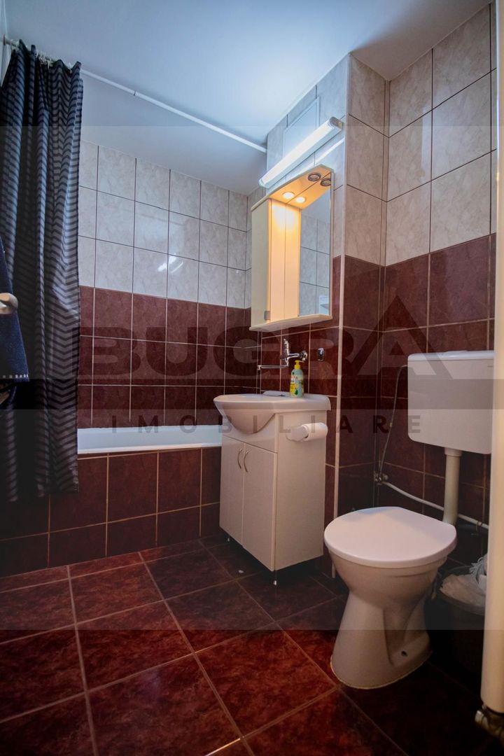Apartament 3 camere decomandat, centrala proprie, zona UMF - Poză 9
