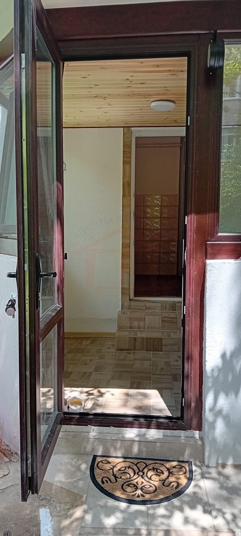 Inchiriere apartament 2 camere, Micro 21, parter, 50 mp, 305 EURO/Luna - Poză 13