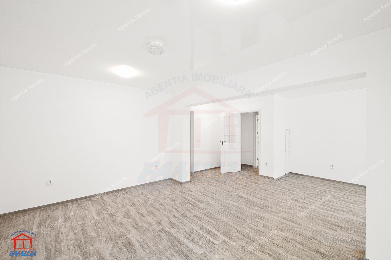 Vanzare spatiu comercial in Galati, str Gheroghe Doja, renovat - Poză 15