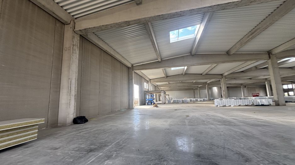 Spatiu de productie si depozitare 885 mp - Poză 13