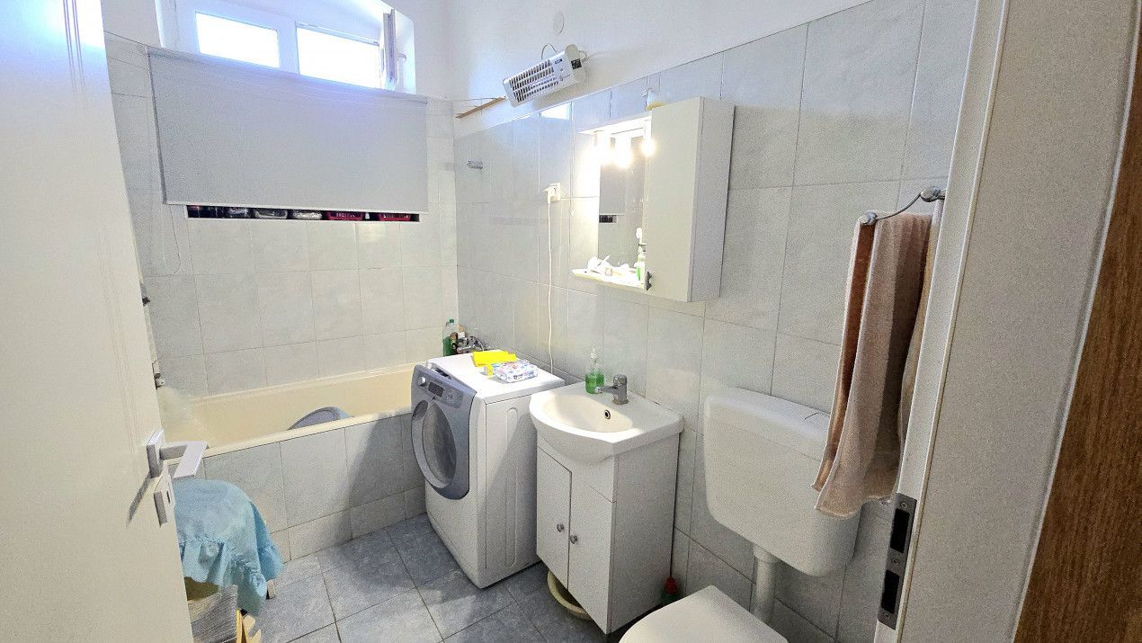 Casă cochetă cu 3 camere de vânzare, chiar în inima orașului Satu Mare! - Poză 5
