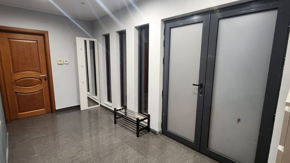 Vila de inchiriat  -Otopeni - Poză 8