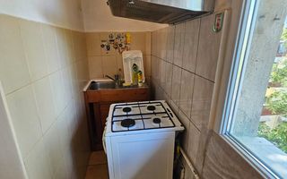 Garsoniera decomandata Rovine - Poză 4