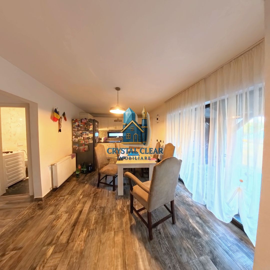 Casă 4 dormitoare și teren de 857 mp - zona Sântana de Mureș - Poză 6