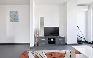 Apartament semidecomandat cu 3 camere, balcon, parcare, zona VIVO - Poză 11