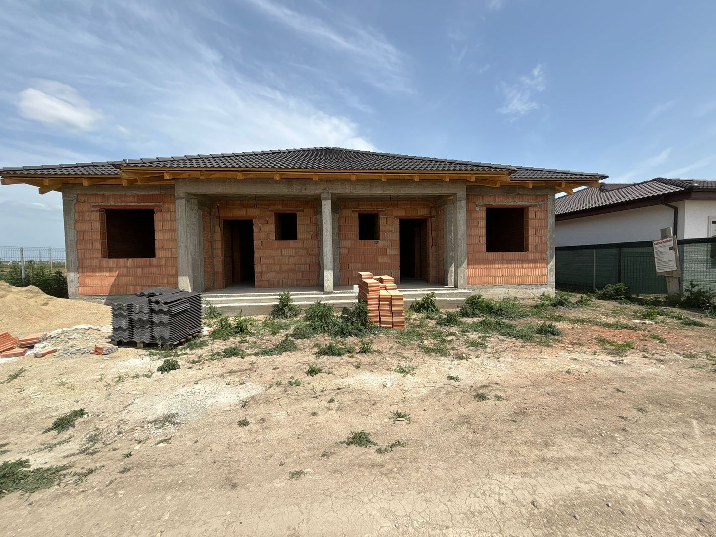 Duplex pe parter 3 camere, terasa spatioasa, 2 km de Timisoara - Poză 2