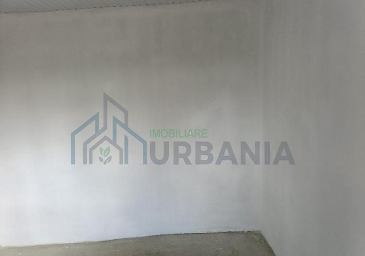 Casă renovată în stil tradițional, Romanesti, Iași – 3 camere, 50 mp utili, teren 3240 mp - Poză 6