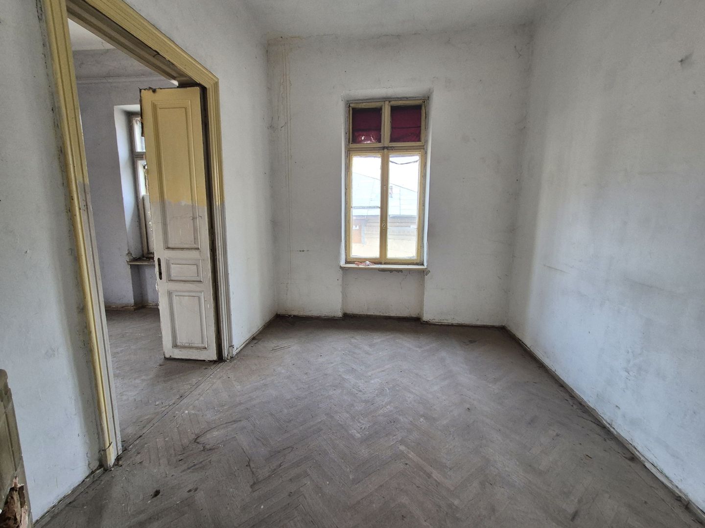Apartament cu 4 camere 151,40 mp - Unirii - Poză 3