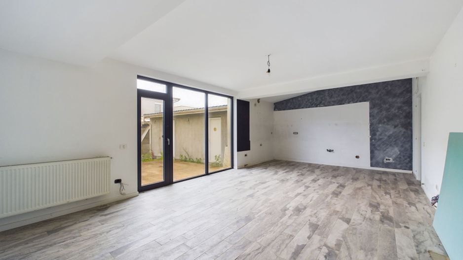 Casă în Dumbrăvița lângă pădure - Poză 9