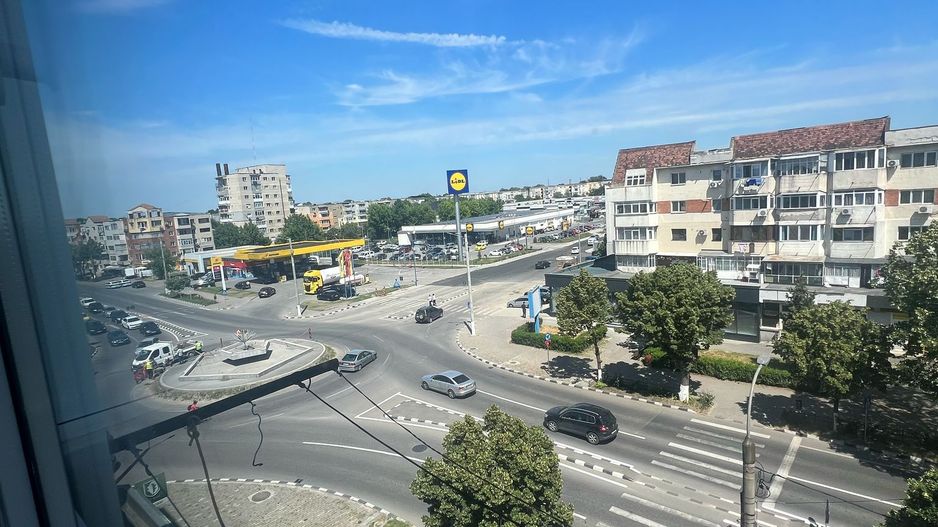 Apartament de închiriat | 3 camere | Șos. București -Cec Bank - Poză 9