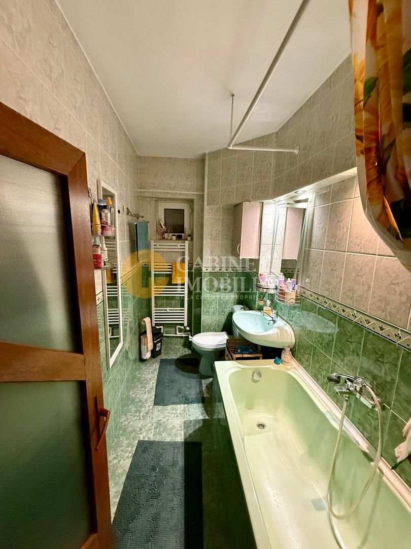 3 CAMERE DECOMANDAT--2 BAI--ETAJ INTERMEDIAR--RENOVAT--MOBILAT+UTILAT - Poză 9