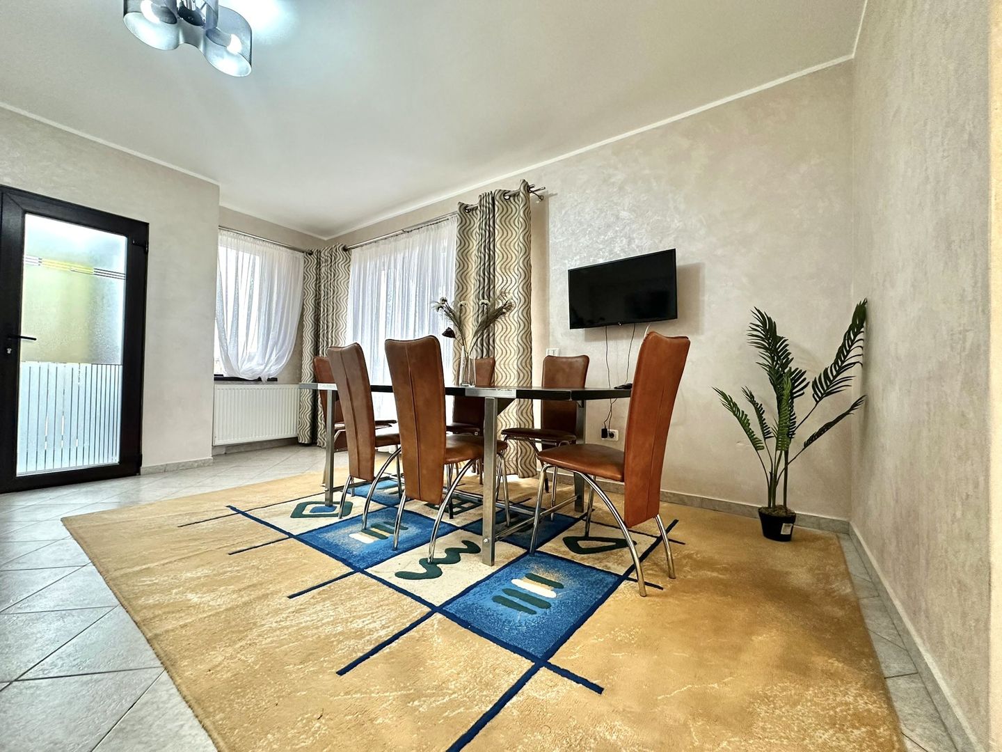 Casă de închiriat – Tohanu Nou, Str. Branului - Poză 4