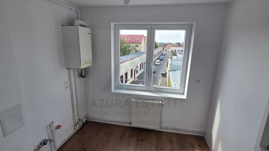 Apartament renovat cu 2 camere etajul 2 bucatarie inchisa in Terezian - Poză 4