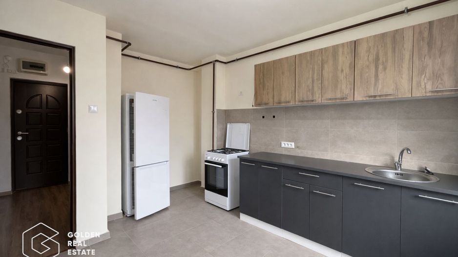 Apartament 3 camere, decomandat, zona Micalaca - Poză 4