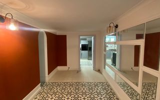 Vila de vanzare  cu acces dublu -zona ARCUL DE TRIMUF-PARCARE - Poză 6