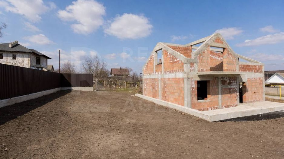 Vânzare, casă, 2 nivele, 5 camere, sat. Milești Mici, Ialoveni - Poză 1