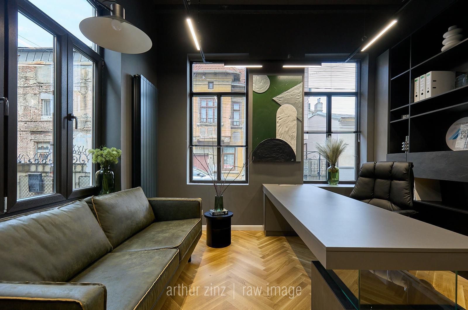 Birou amenajat | Mobilat si utilat | Cladire consolidata si renovata - Poză 1