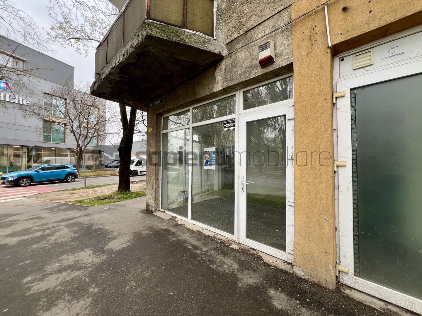 Sapient | Spațiu comercial _ Piața 22 Decembrie, Oradea - Poză 2