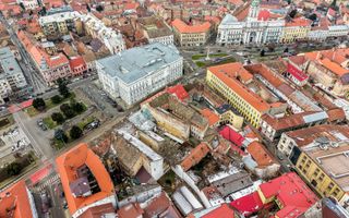 Clădire ultracentrală Arad | lângă Teatru | NU este Monument! - Poză 1