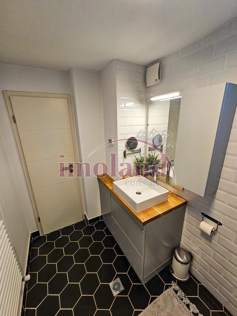 Duplex de poveste - 3 camere - inchiriere - Mitropolie - Poză 16