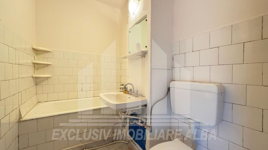 Garsoniera de vanzare | 32 mp | Etaj 2 | Cetate - Poză 4