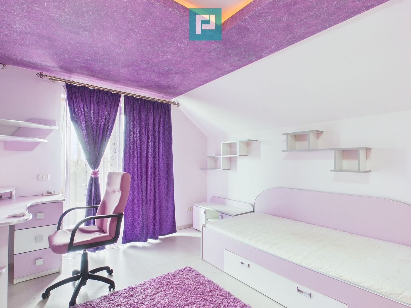 Casă spațioasă în Sântana - Poză 23