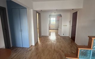 Apartament 3 camere renovat – etaj superior, lumină naturală excelentă - Poză 3