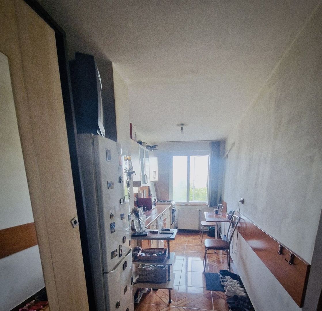 Vand apartament 2 camere Drumul Taberei, strada Raul Doamnei - Poză 7