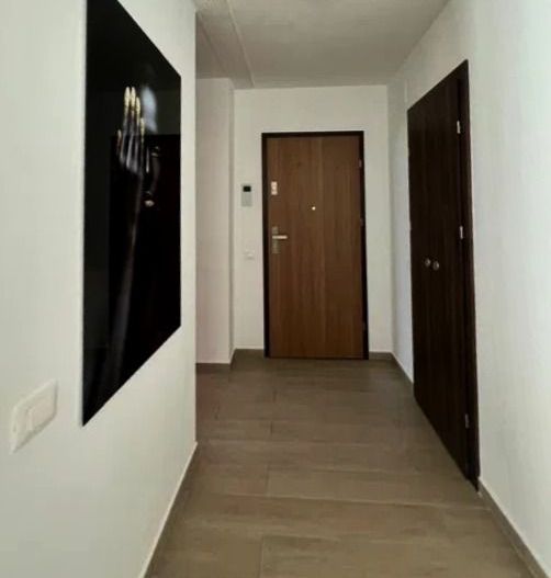 Un apartament în care priveliștea către Tâmpa face parte din experiența de zi cu - Poză 5