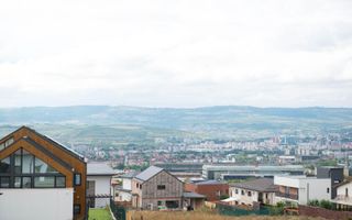 Casă de închiriat cu Terasă Panoramică și Jacuzzi în Cartierul Voroneț - Poză 1