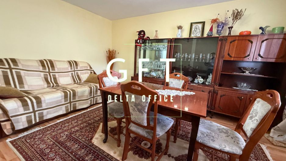 Apartament 4 camere, Et. 1 - Zona Sud , Str. Imparatul Traian - Poză 3
