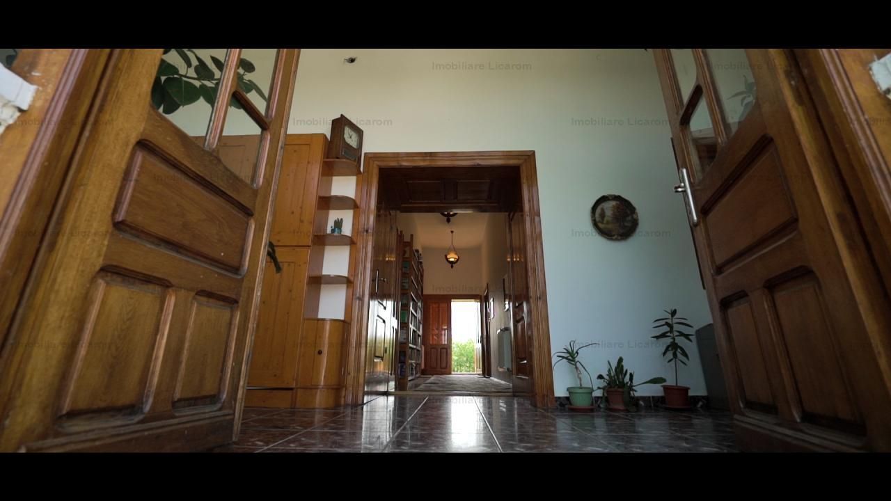 Oferta Conac boieresc P+M,teren 20400 mp - Poză 1